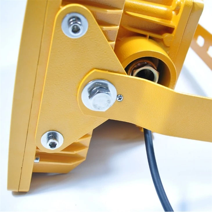 Lampu Banjir Diterajui Marin 12v