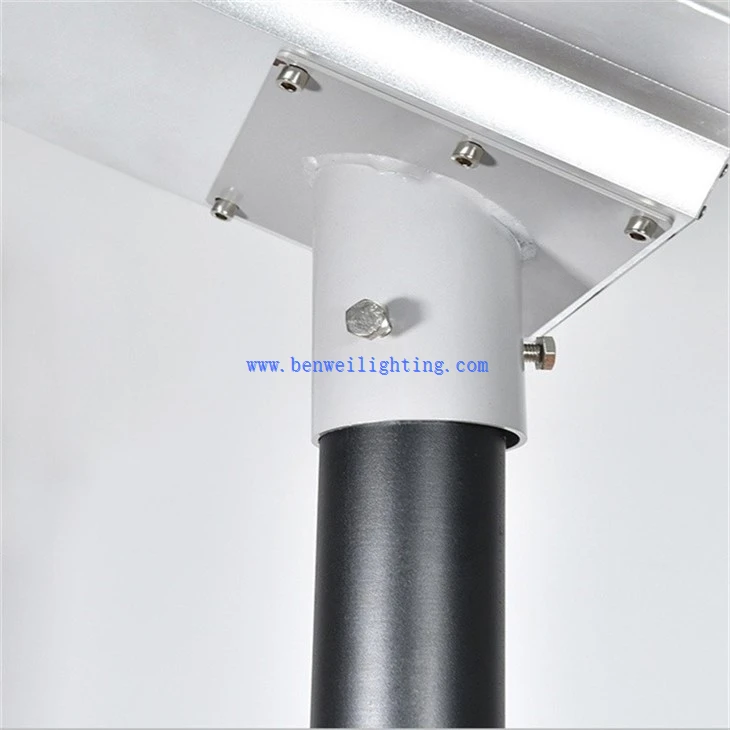 Sun-charged Outdoor Lamp (3)